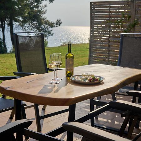 Summerday Villa Private Beach 네아 이라클리아 외부 사진