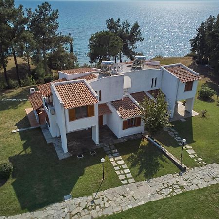Summerday Villa Private Beach 네아 이라클리아 외부 사진