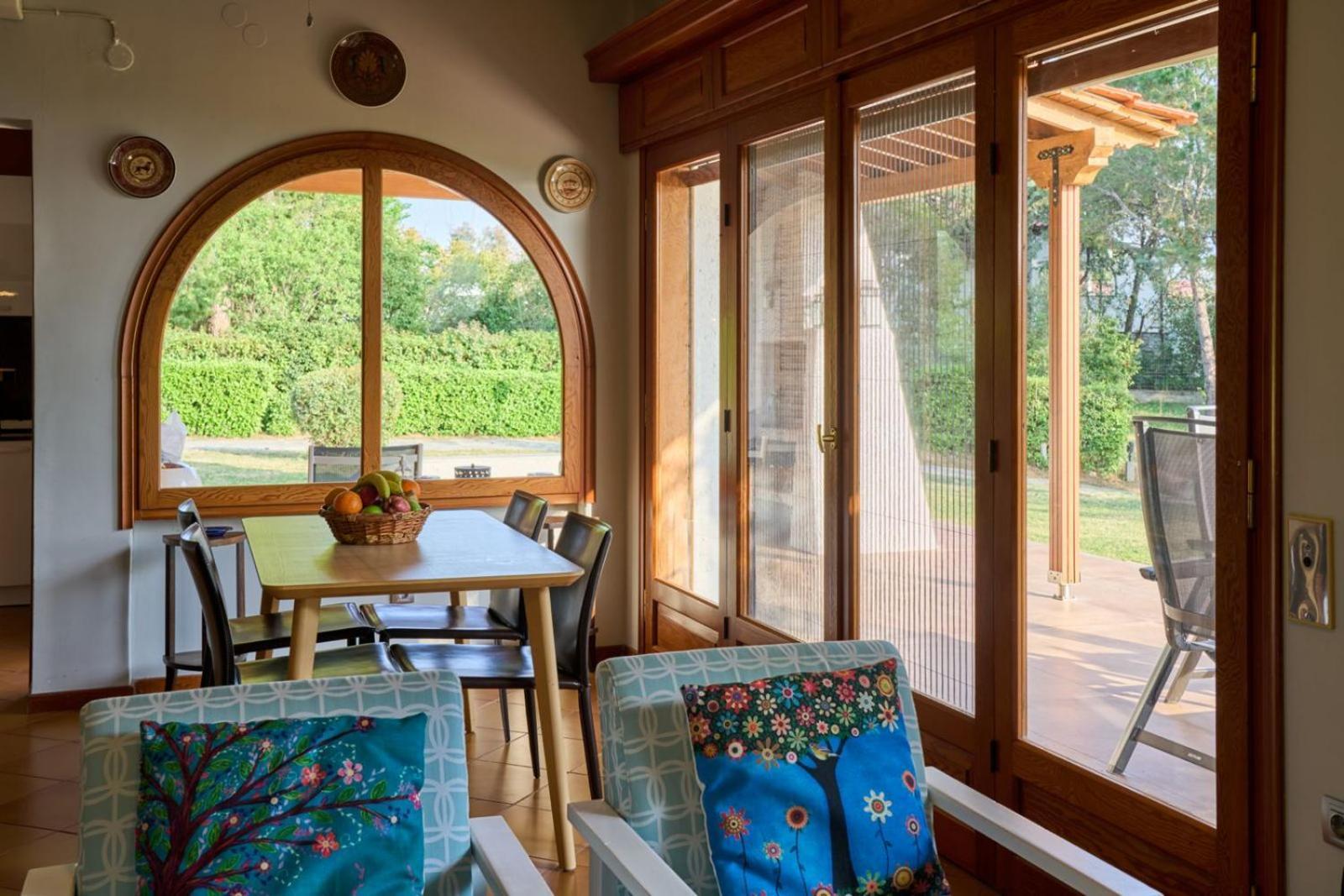 Summerday Villa Private Beach 네아 이라클리아 외부 사진
