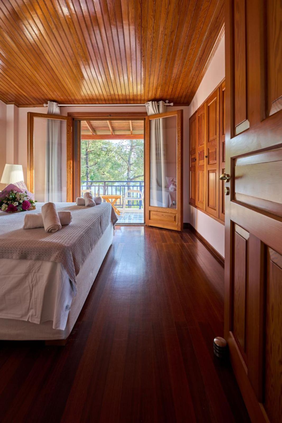 Summerday Villa Private Beach 네아 이라클리아 외부 사진