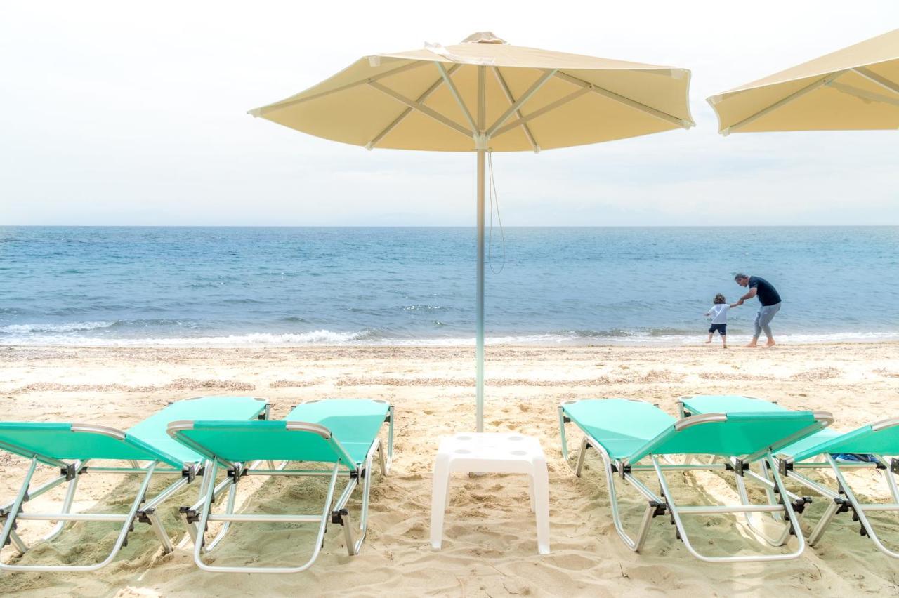 Summerday Villa Private Beach 네아 이라클리아 외부 사진