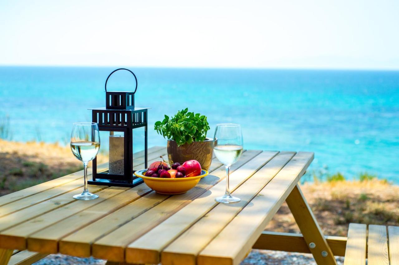 Summerday Villa Private Beach 네아 이라클리아 외부 사진