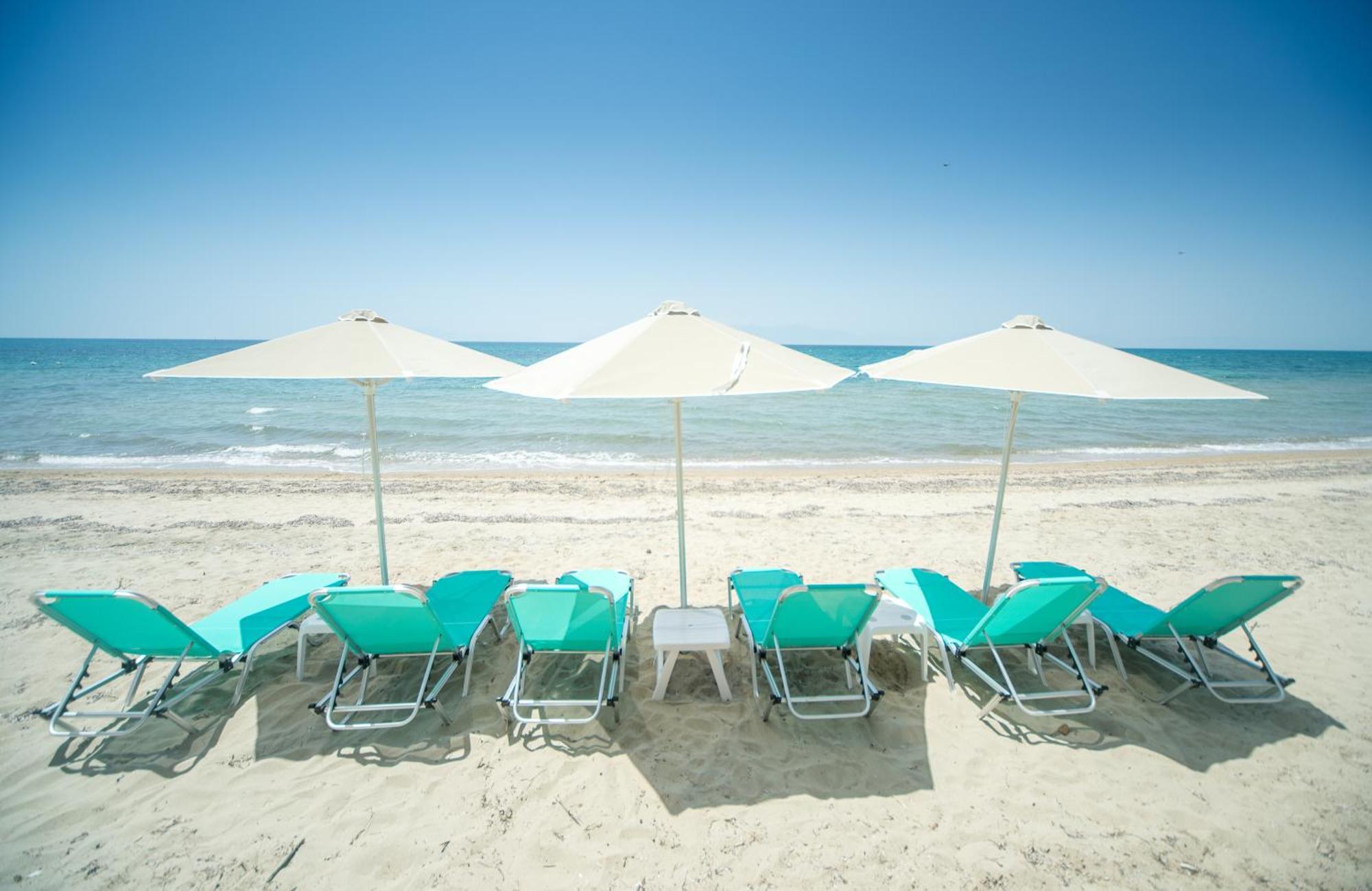 Summerday Villa Private Beach 네아 이라클리아 외부 사진